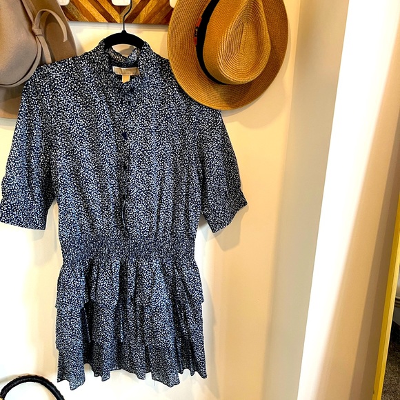 Beautiful Michael Kors boho dress great for occasions or work! Fits size 8. - Picture 1 of 3